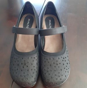 Rialto Visalia Mary Jane Shoes 7.5